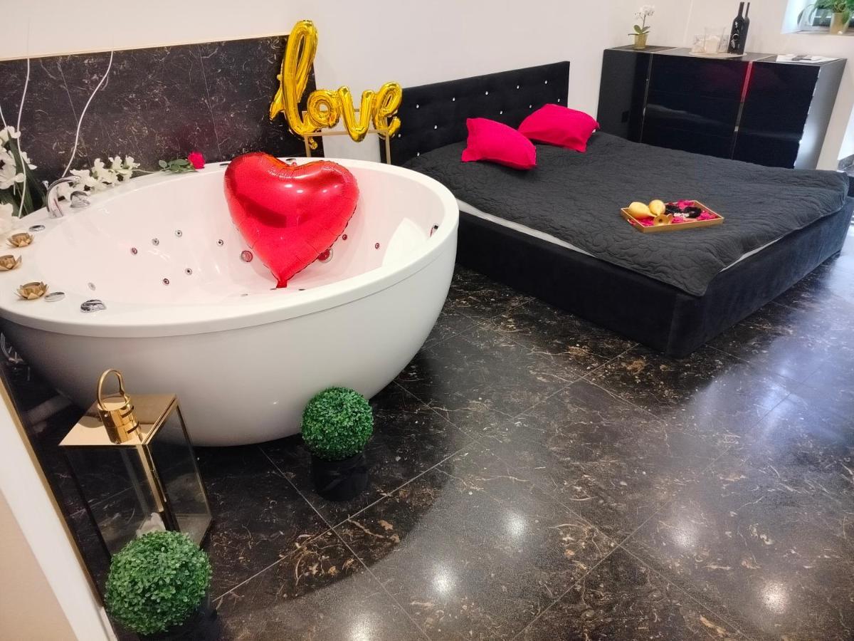 Apartament Zloty Z Jacuzzi Bydgoszcz Exterior photo